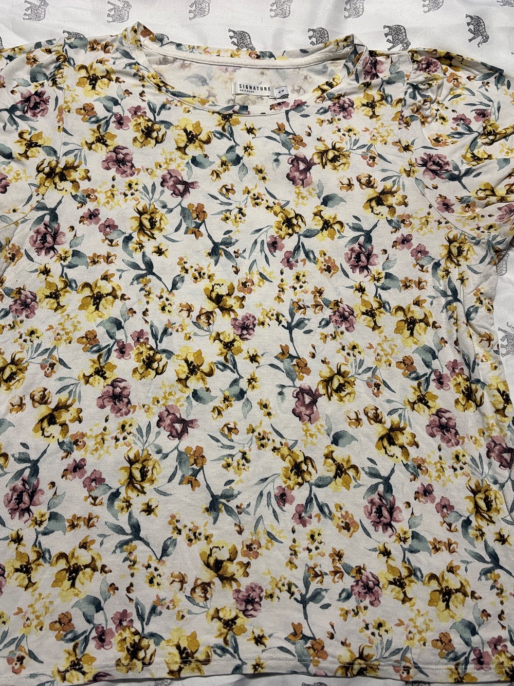Reitmans Floral Short Sleeve Tee in White, Yellow, Pink